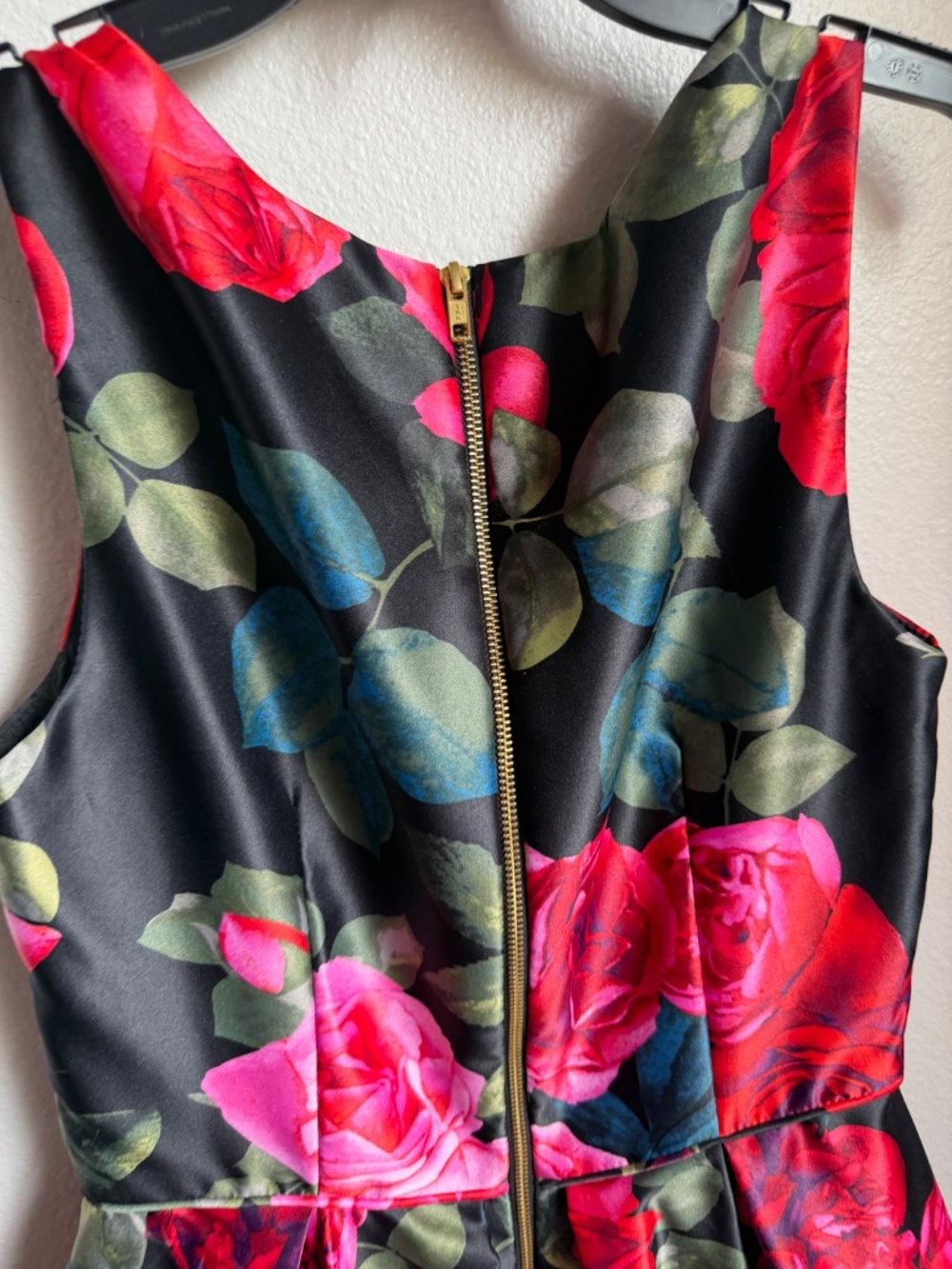 Betsy & Adam Black Red Rose Floral Satin Fit & Flare Cocktail Party Dress Sz 10 - Picture 9 of 9